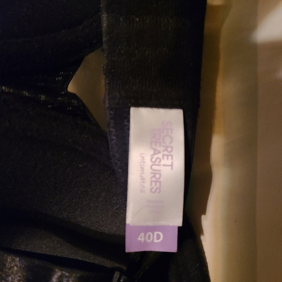 Sold - Picture 3 of 3